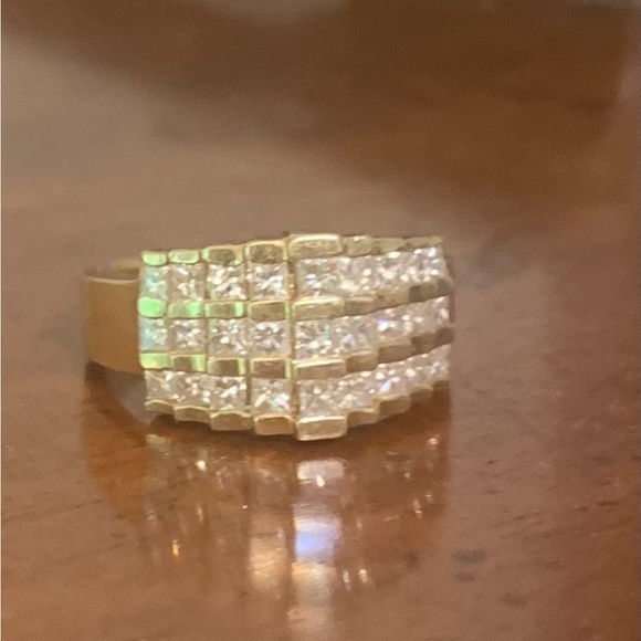 Diamond ring Approx.1 1/2carat 14k gold. VERY  high quality. Sz 6. Cut stones - Picture 4 of 8